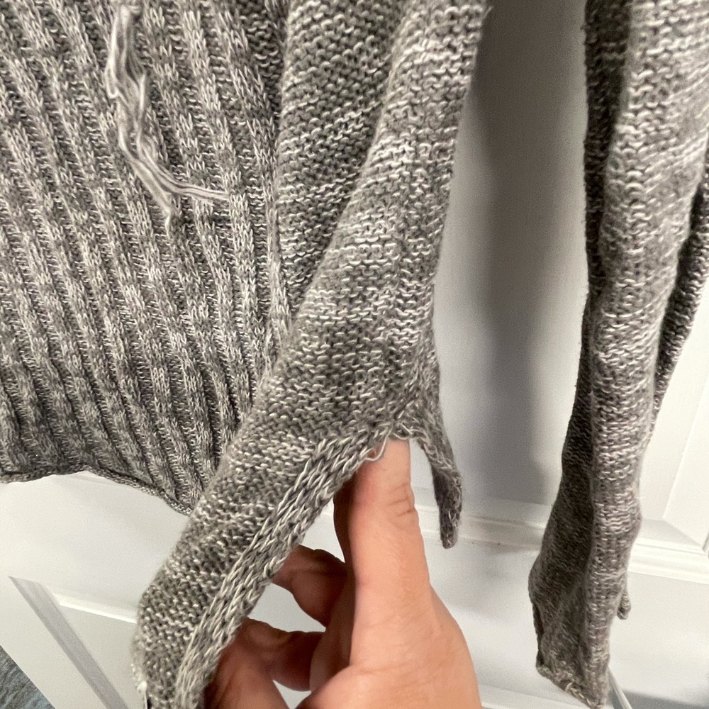 Good Used Condition Roxy Pullover Hooded Sweater - image 2